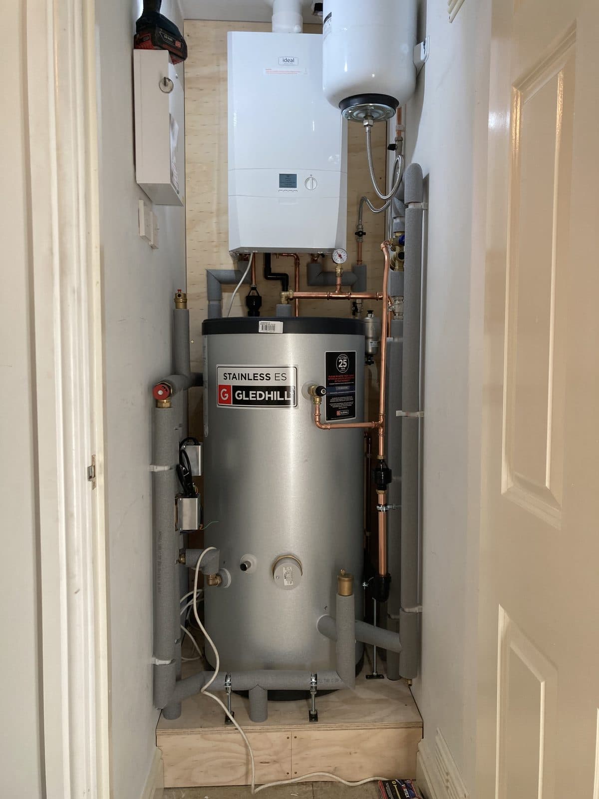 Completed plumbing and heating work — photo 2